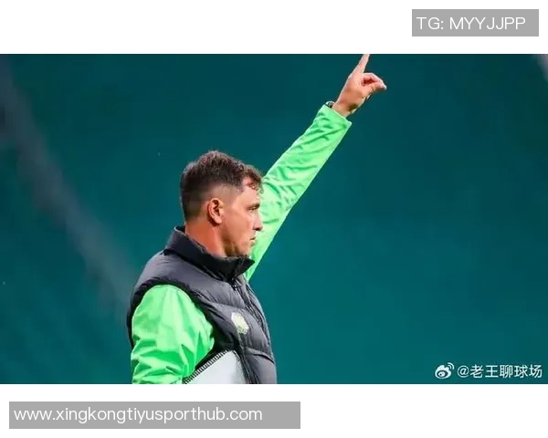 拉米罗首次公开带队训练分组对抗战术布局引关注